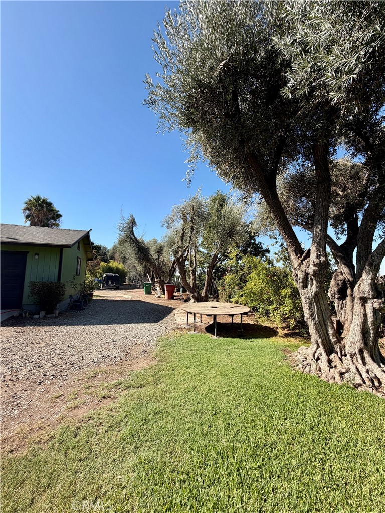 931 E List, Exeter, CA 93221