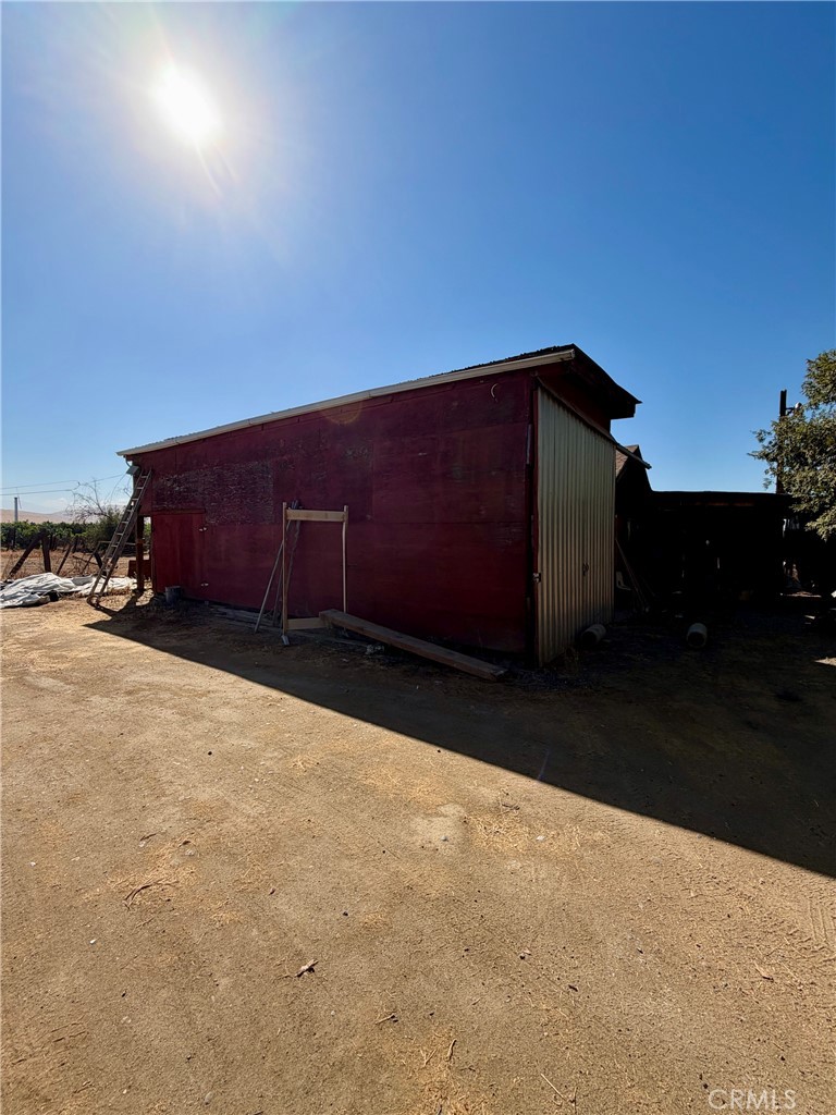 931 E List, Exeter, CA 93221
