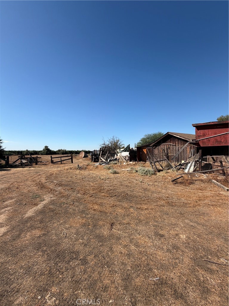 931 E List, Exeter, CA 93221