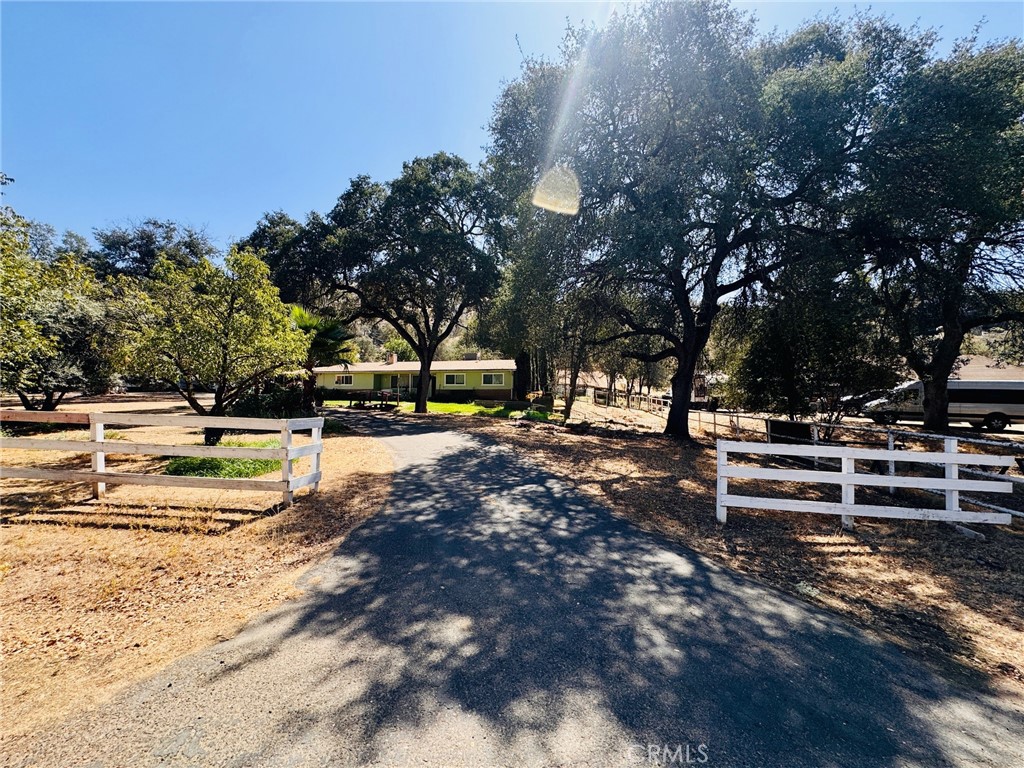 16221 Mustang, Springville, CA 93265