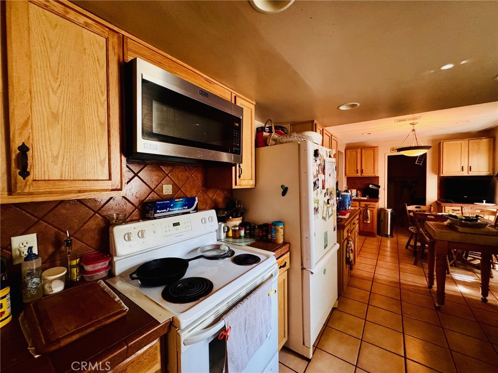 16221 Mustang, Springville, CA 93265