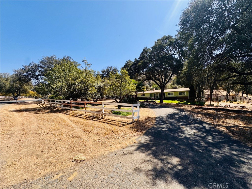 16221 Mustang, Springville, CA 93265