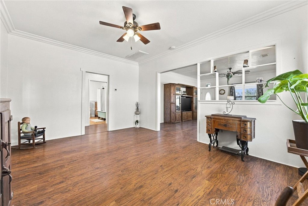 11662 Wasco Pond Rd, Wasco, CA 93280