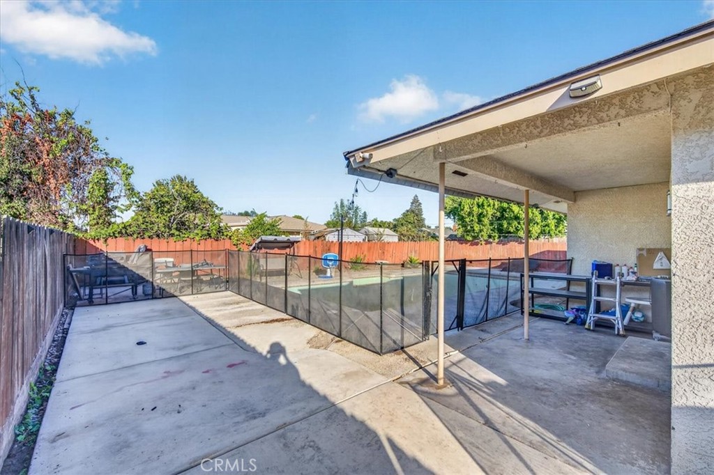 6617 N 1st St, Fresno, CA 93710