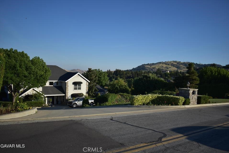 386 High Sierra Dr, Exeter, CA 93221