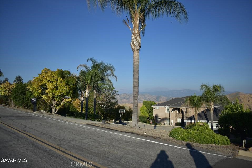 386 High Sierra Dr, Exeter, CA 93221