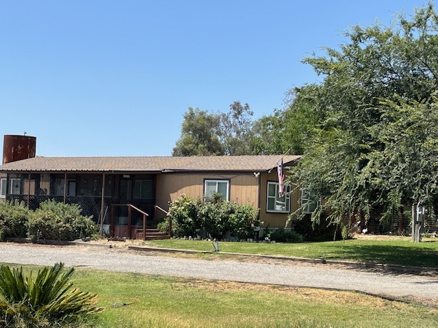 12837 Douglas Ave, Hanford, CA 93230