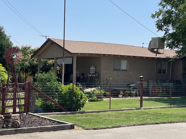 12837 Douglas Ave, Hanford, CA 93230