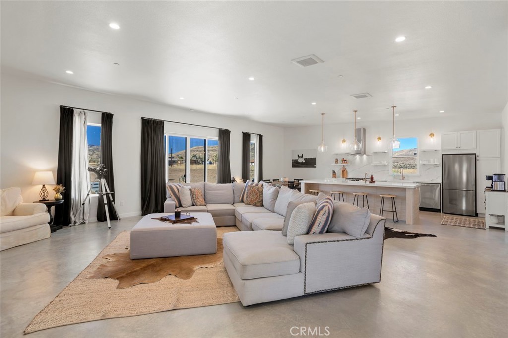 5145 Tom Mix, Pioneertown, CA 92268