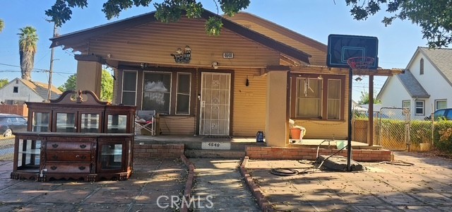 4648 E Iowa, Fresno, CA 93702