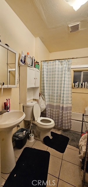 4648 E Iowa, Fresno, CA 93702