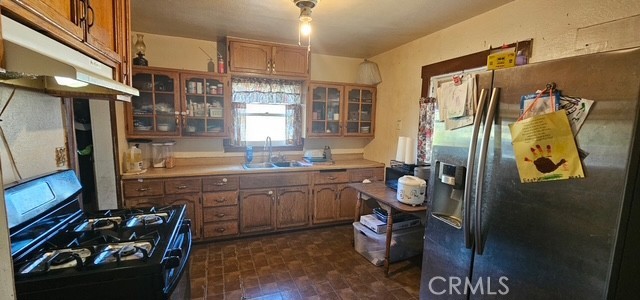 4648 E Iowa, Fresno, CA 93702