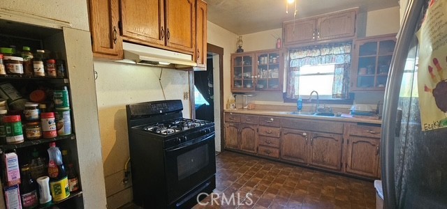 4648 E Iowa, Fresno, CA 93702