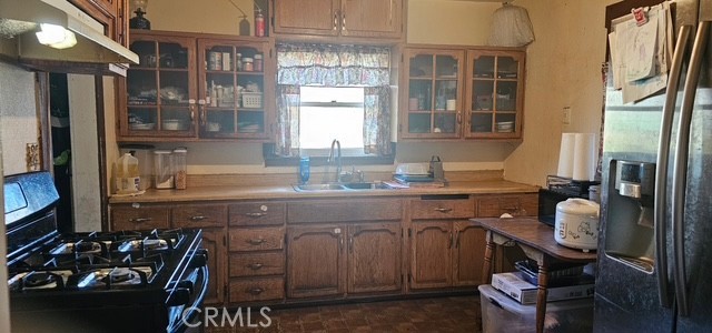 4648 E Iowa, Fresno, CA 93702