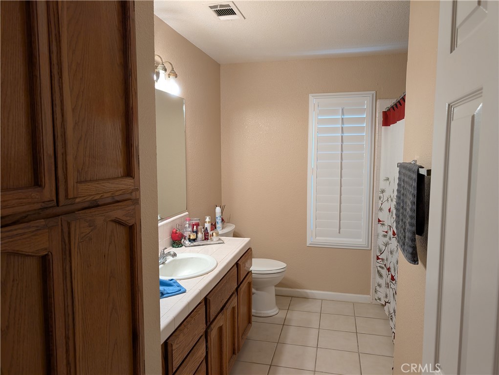 639 Royal Arch Ct, Merced, CA 95340