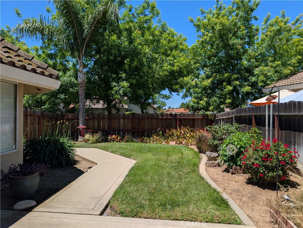 639 Royal Arch Ct, Merced, CA 95340