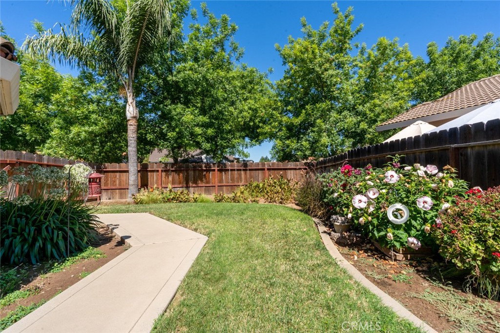 639 Royal Arch Ct, Merced, CA 95340