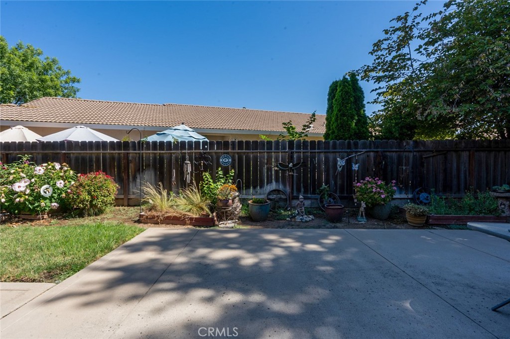 639 Royal Arch Ct, Merced, CA 95340