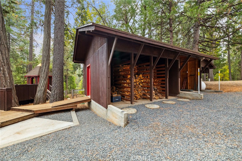 25833 Lyons Dam Rd, Twain Harte, CA 95383