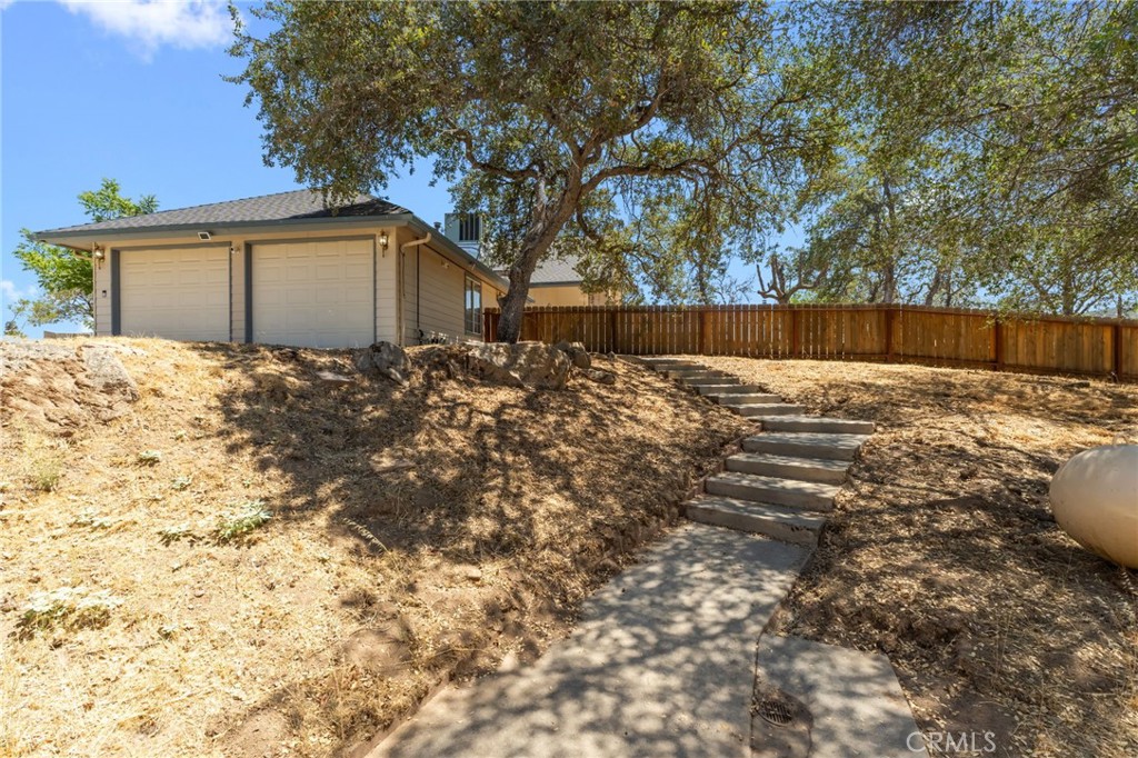 30270 Corral Dr, Coarsegold, CA 93614
