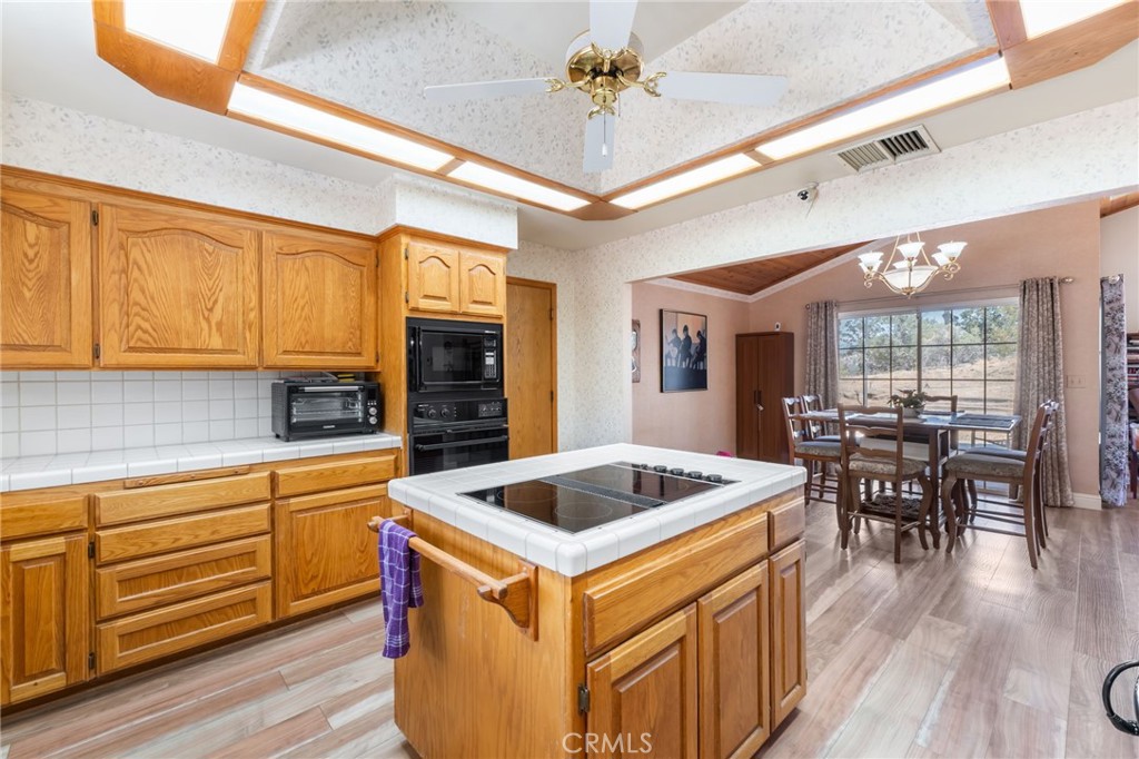 30270 Corral Dr, Coarsegold, CA 93614