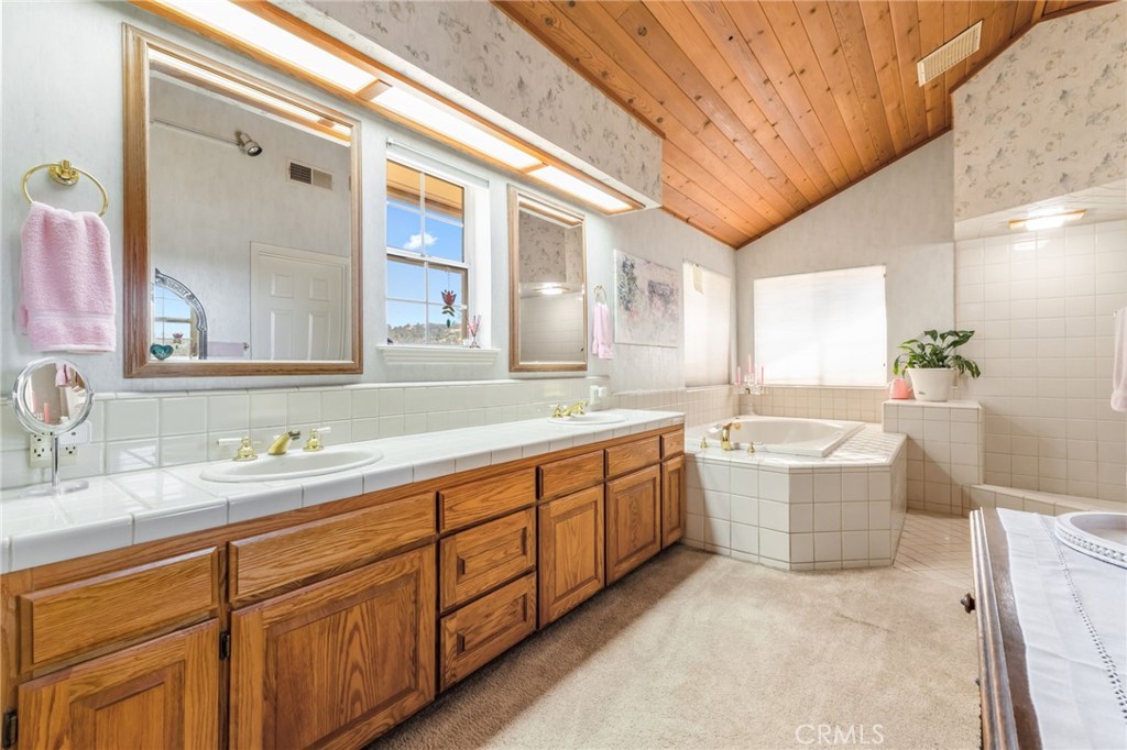 30270 Corral Dr, Coarsegold, CA 93614