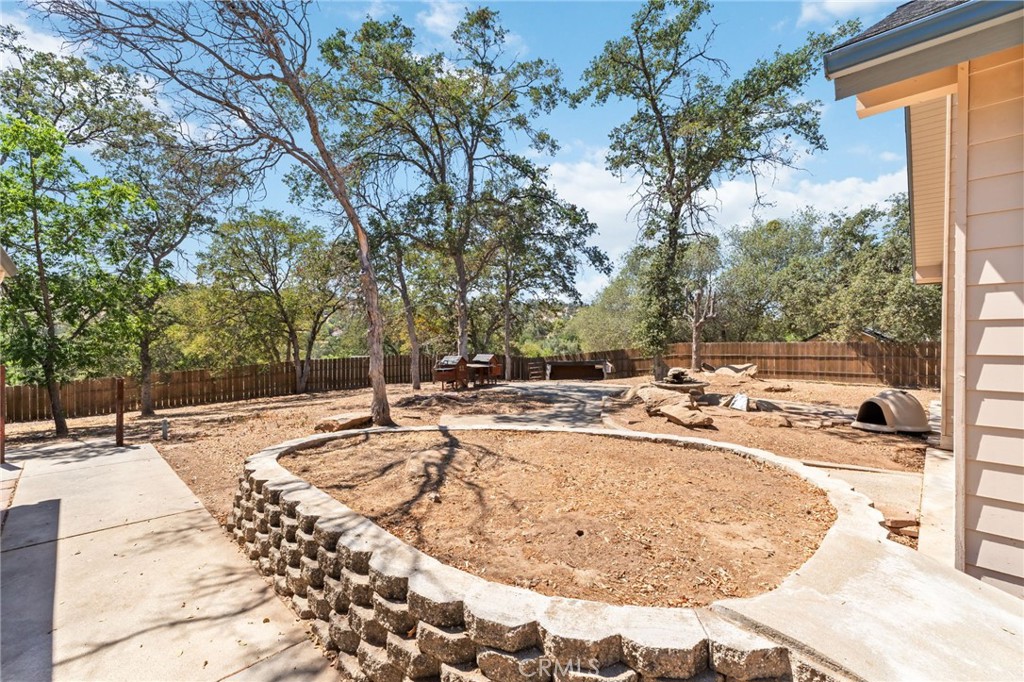 30270 Corral Dr, Coarsegold, CA 93614