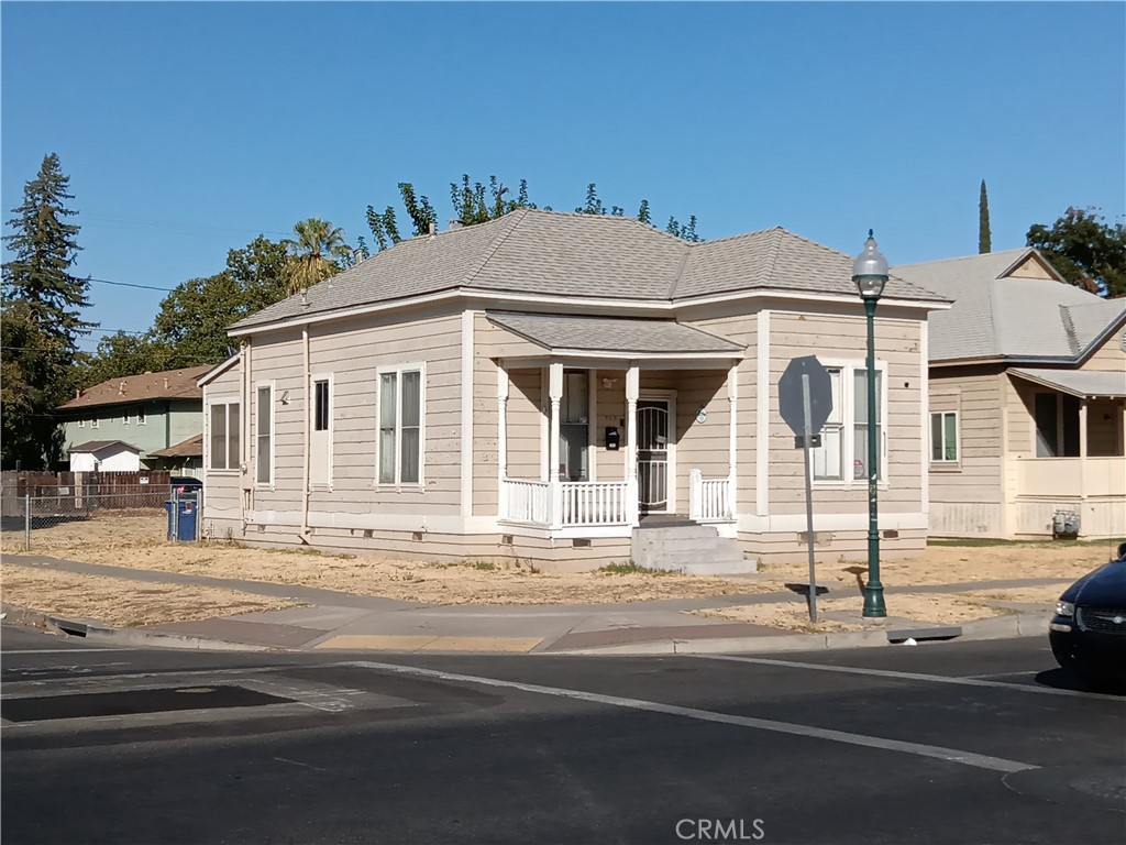 259 W 18th St, Merced, CA 95340