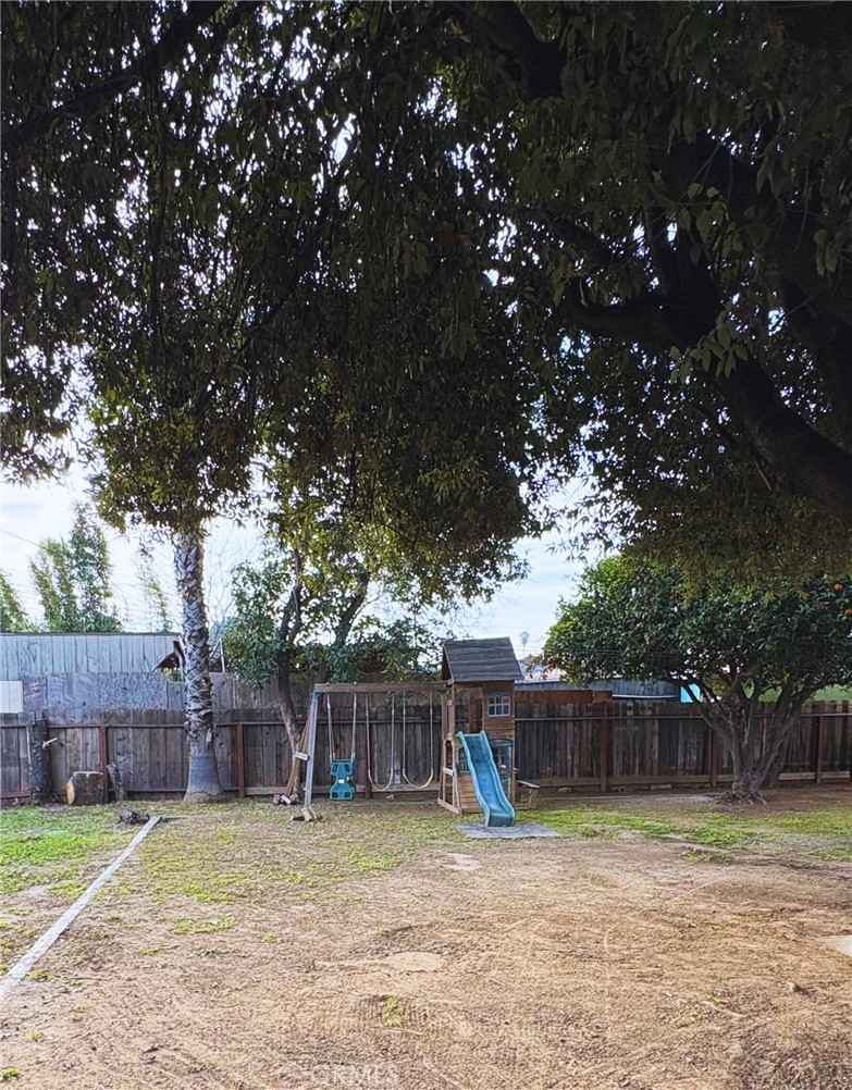 4762 E Grant, Fresno, CA 93702