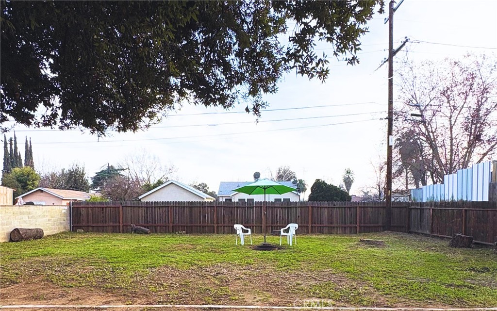 4762 E Grant, Fresno, CA 93702