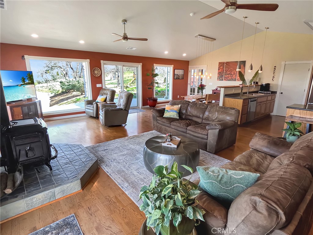 6097 Sherlock Rd, Midpines, CA 95345