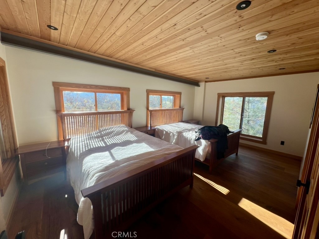 20820 Elderberry Way, Groveland, CA 95321