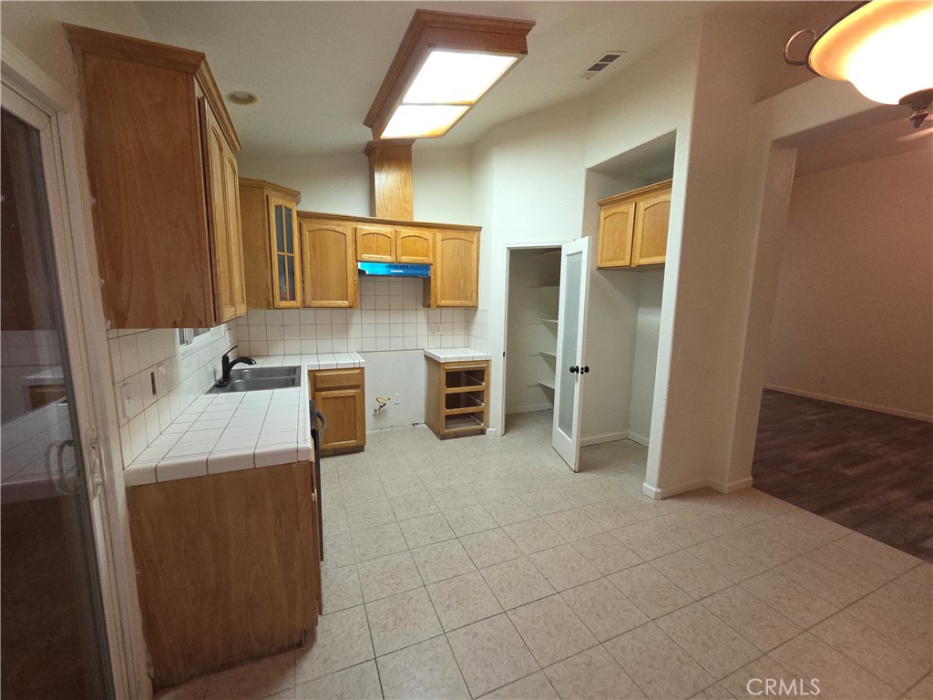 1511 Ronnie Ct, Merced, CA 95341