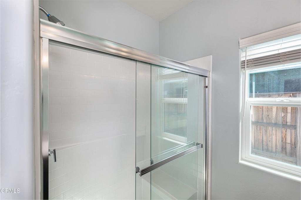 9634 Silver Falls Ln, Shafter, CA 93263