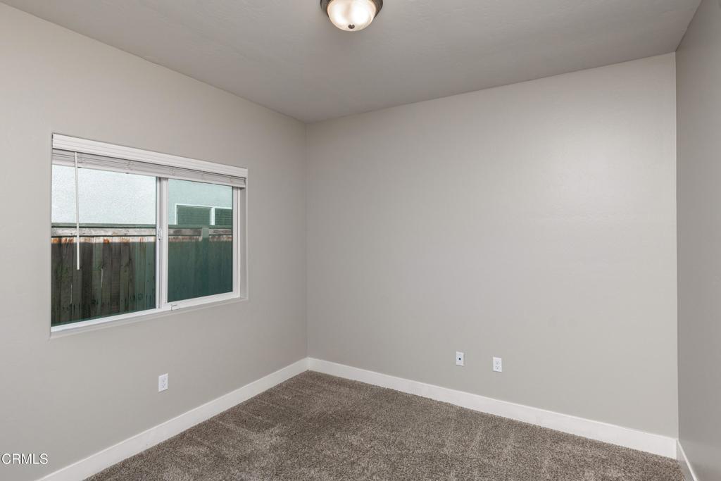 9634 Silver Falls Ln, Shafter, CA 93263