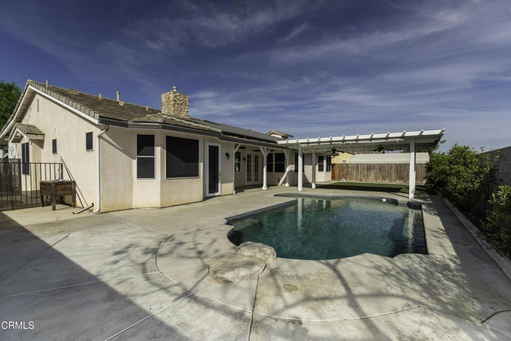 501 Butte Ct, Shafter, CA 93263