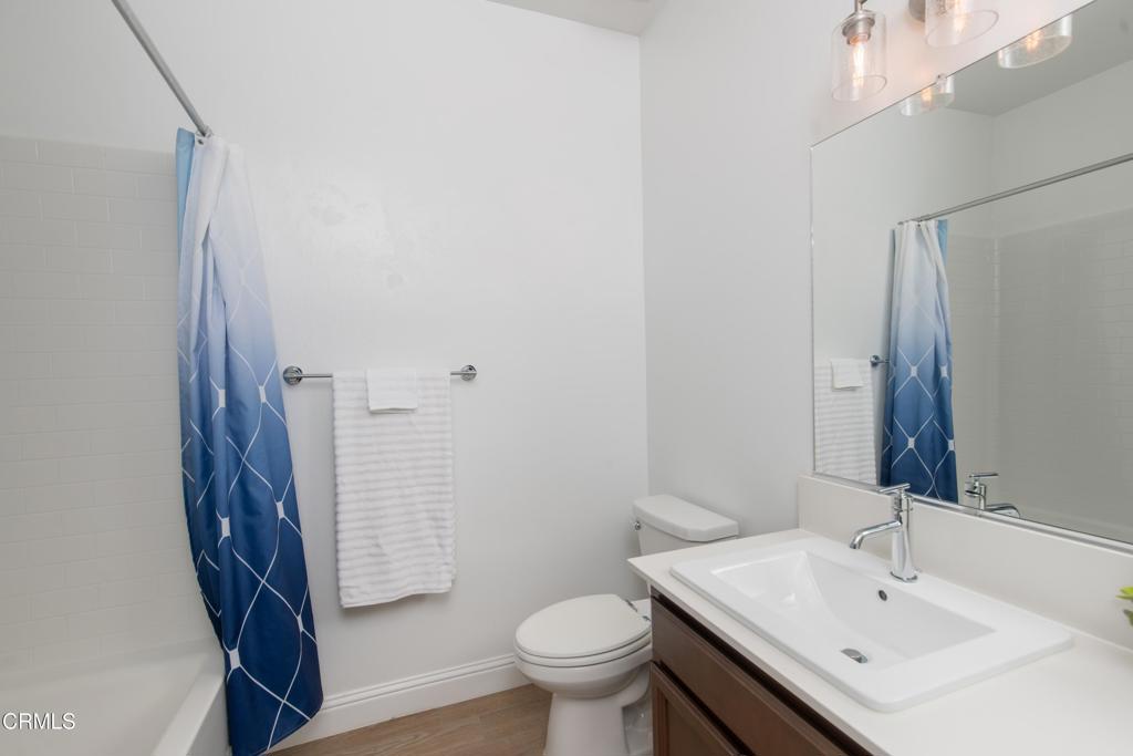 3317 Whispering Forest Ln, Shafter, CA 93263