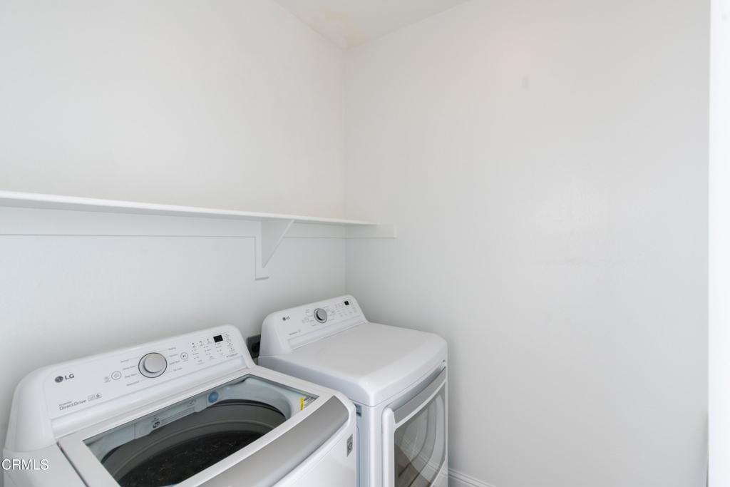 3317 Whispering Forest Ln, Shafter, CA 93263