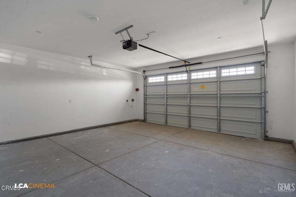 716 Sammy Way, Shafter, CA 93263