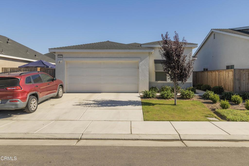 9627 Maple Terrace Ln, Shafter, CA 93263