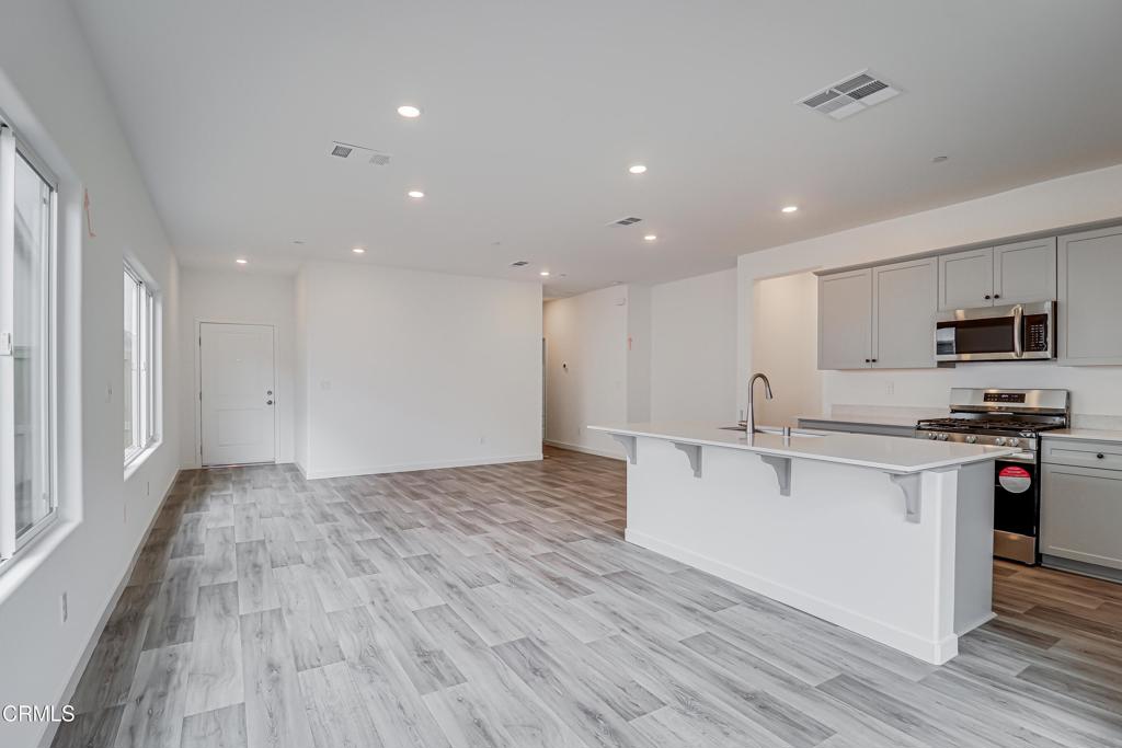 9627 Maple Terrace Ln, Shafter, CA 93263