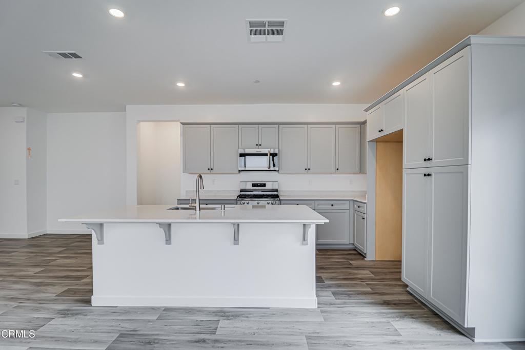 9627 Maple Terrace Ln, Shafter, CA 93263