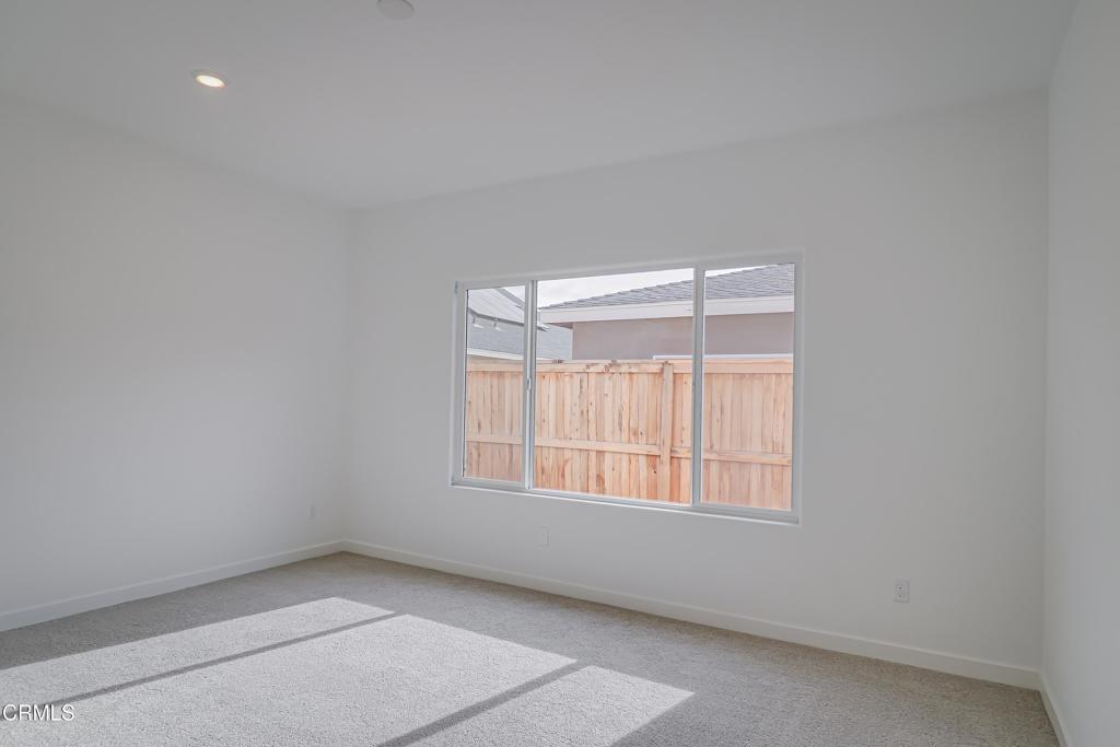 9627 Maple Terrace Ln, Shafter, CA 93263