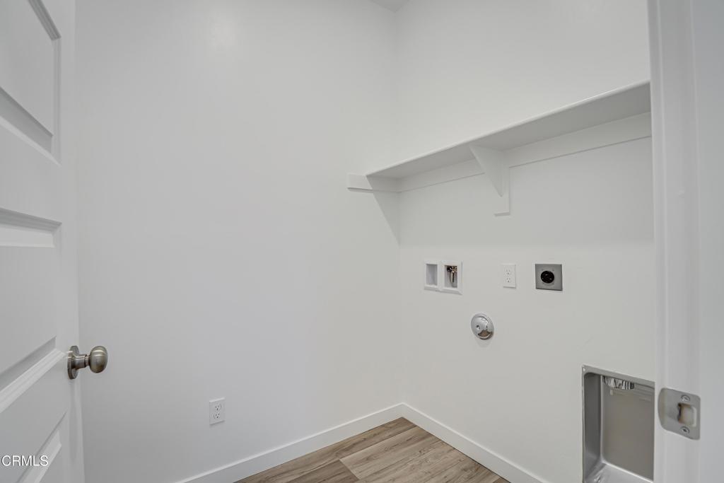 9627 Maple Terrace Ln, Shafter, CA 93263