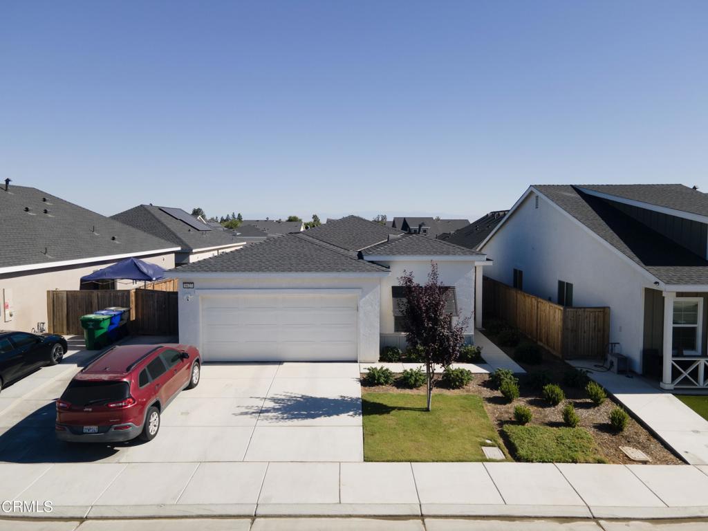 9627 Maple Terrace Ln, Shafter, CA 93263