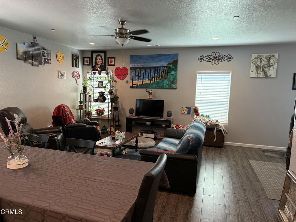 594 Granada Ct, Merced, CA 95341