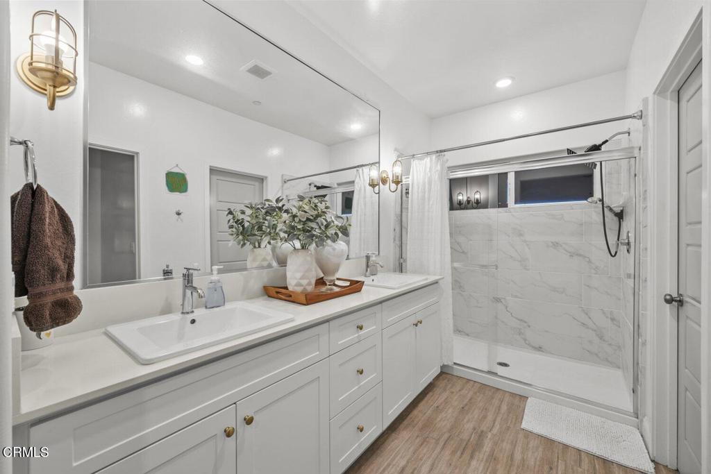 3312 Rustic Woods Ln, Shafter, CA 93263