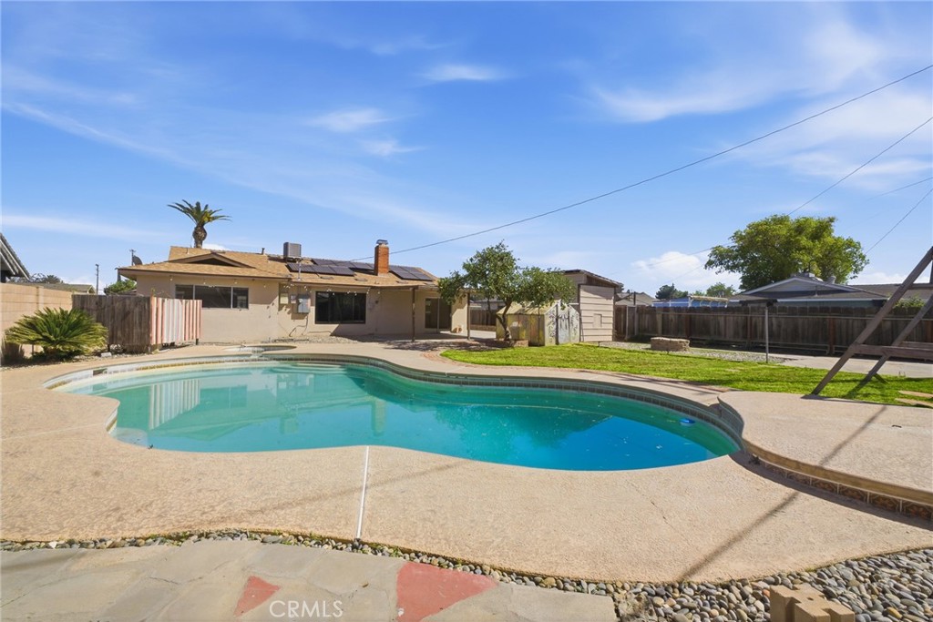 2234 Carter Way, Hanford, CA 93230