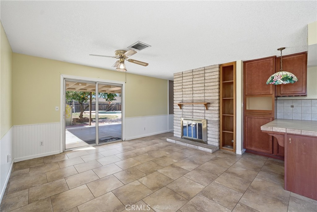 2234 Carter Way, Hanford, CA 93230