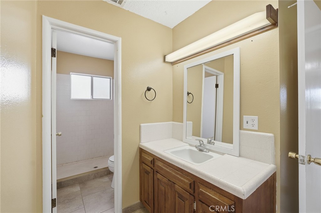 2234 Carter Way, Hanford, CA 93230